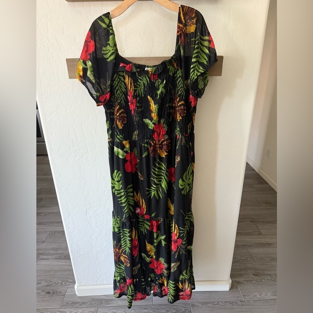 Siren Lily|Floral Maxi Dress with Tropical Print,Dark floral design•••Plus 2X